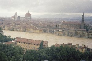 Photo of Florence under water by Ivo Bazzechi, 1966.